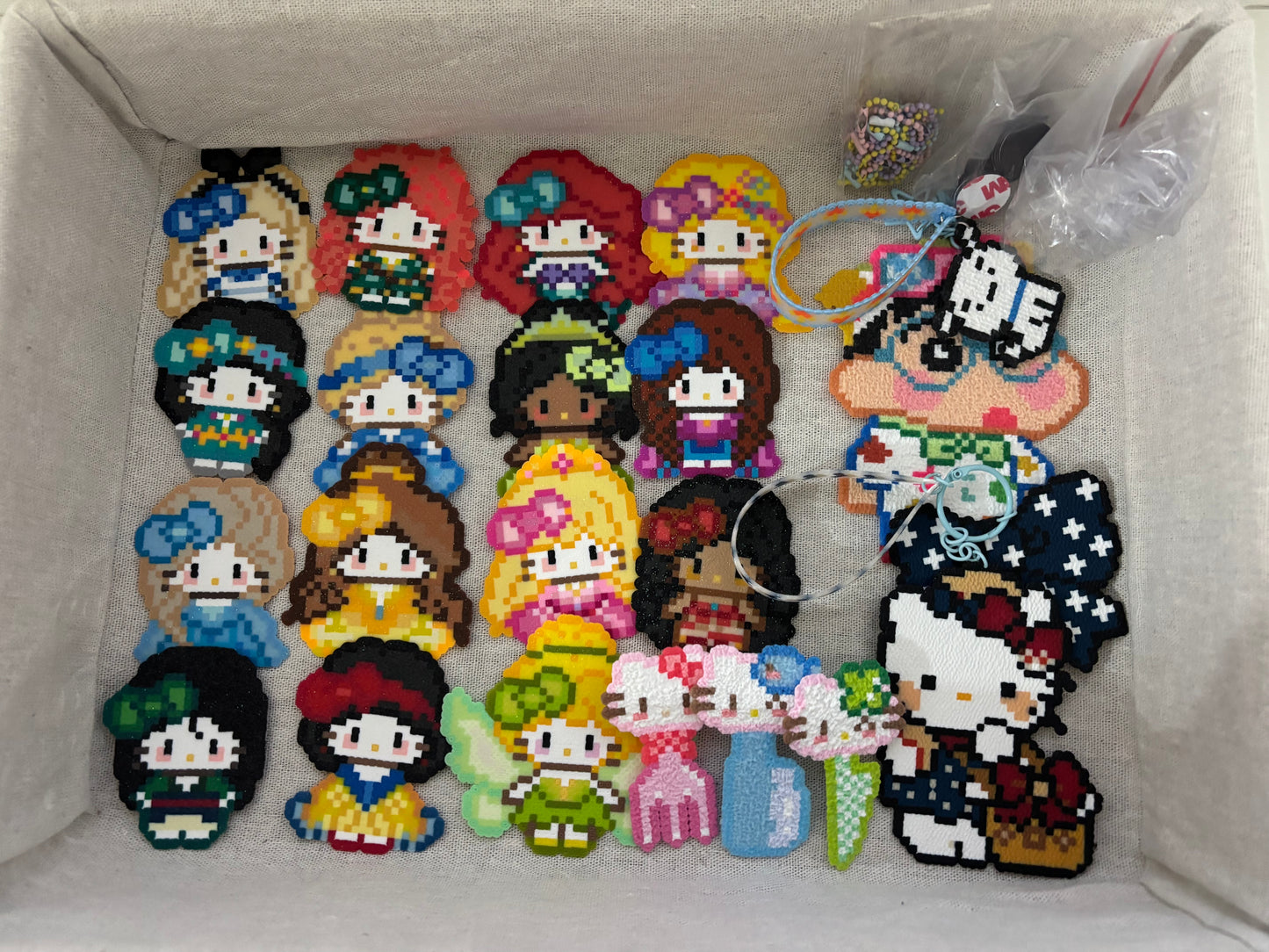 79.9$ 15 Disney Princesses（packade in advance)